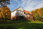 Gutshaus Rothen im Herbst